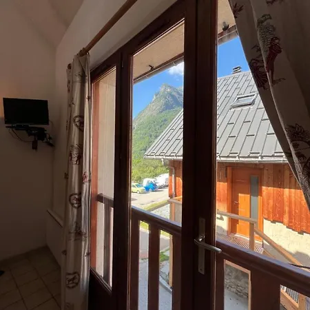 Apartment Oz En Oisans